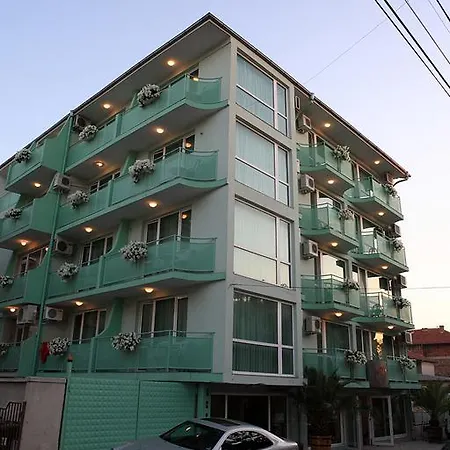 Отель Dreams Family