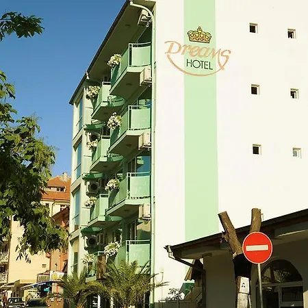 Dreams Family Отель 2*